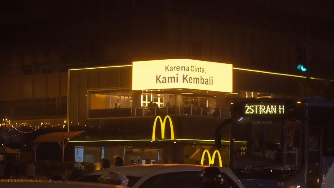 Ben Kindel acasă după alarmă medicală în zbor: revenire rapidă la antrenamente