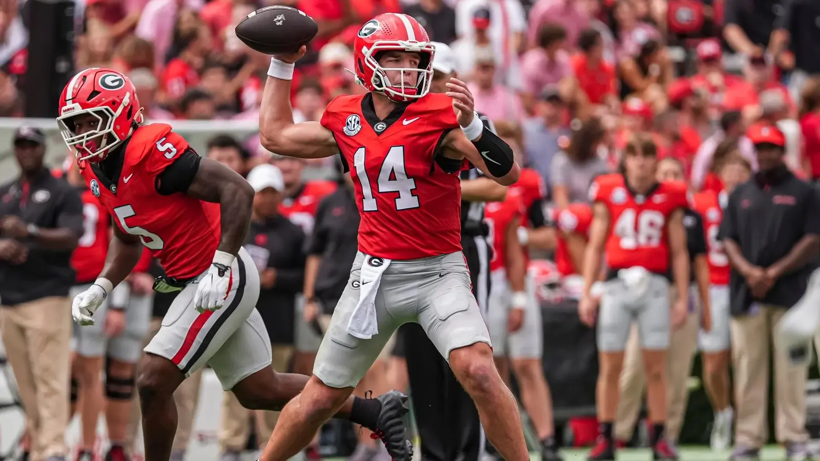 Georgia vs Florida: Rivaleria SEC se încălzește în Atlanta