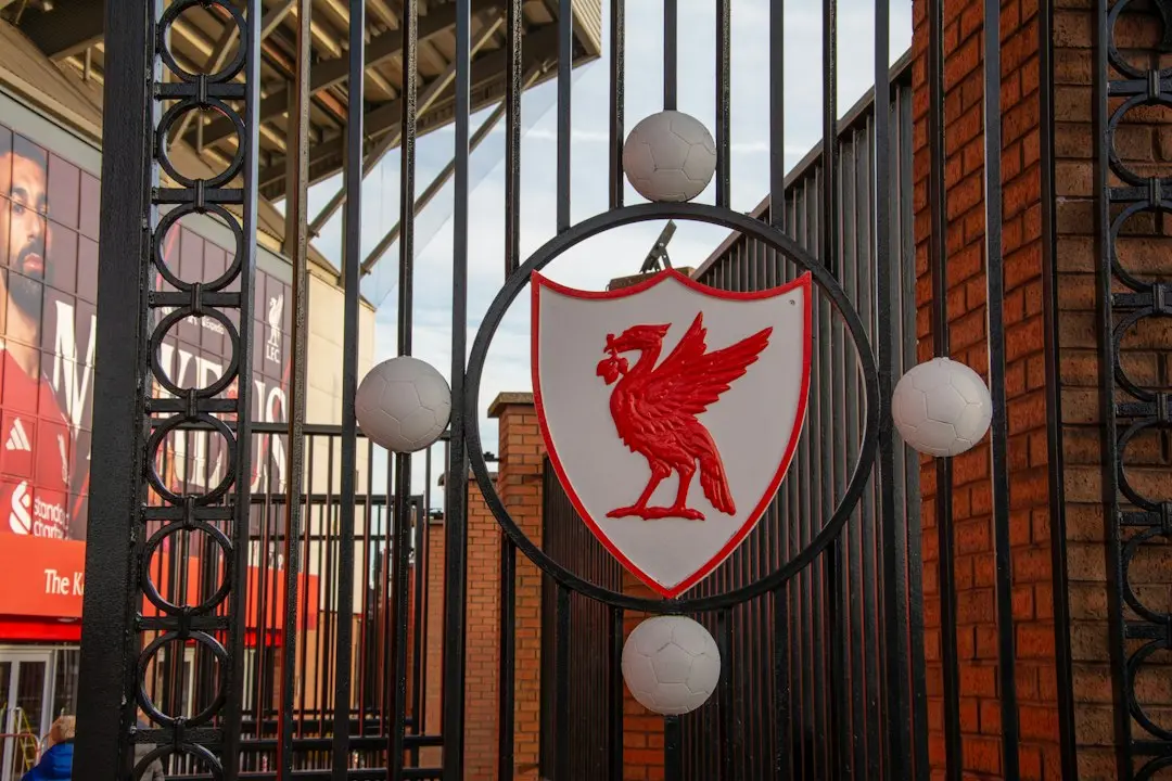 Liverpool dă bătălia pentru transferul lui Adam Wharton
