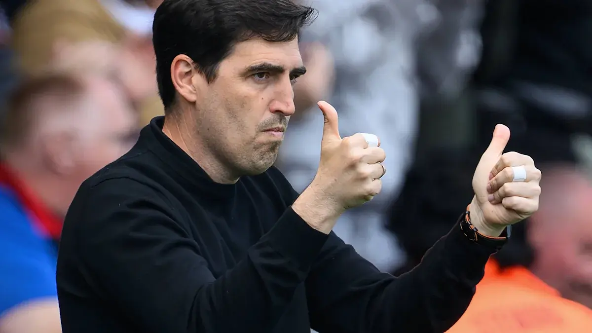 Liverpool pregătește terenul pentru transferuri în defensivă!