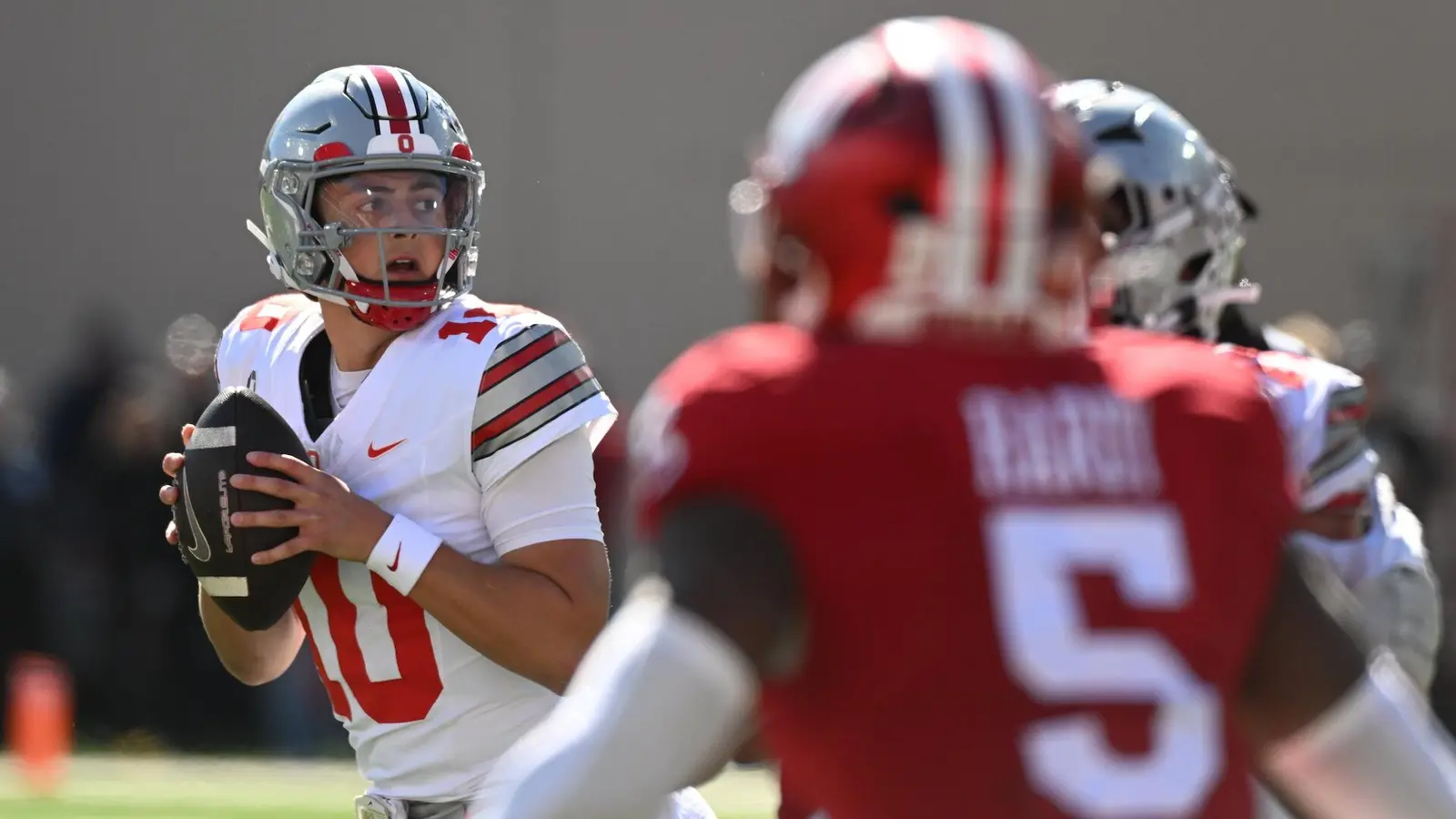 Ohio State a învins Indiana, dar ranirea lui Julian Sayin poate decide sezonul Buckeyes