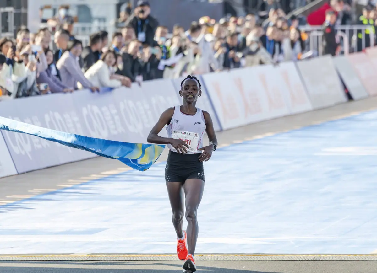 Câștigătorul maratonului din Tokyo primește șase ani de interdicție pentru prescripție falsă